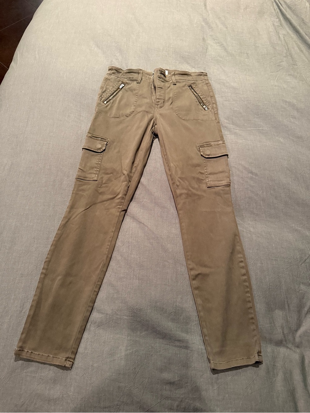 Level 99 Skinny Cargo Jeans in Olive